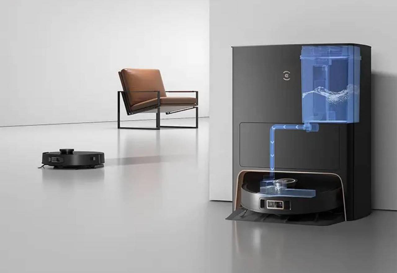 Trạm sạc bơm nước sạch xuống để giặc giẻ lau