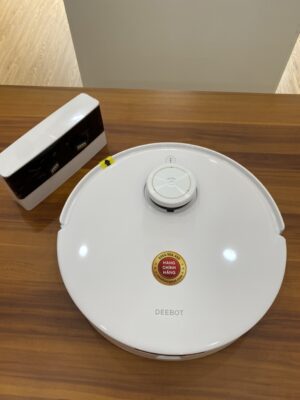Hình ảnh thực tế Ecovacs Deebot T10 tại cửa hàng Cao Thiên Phát