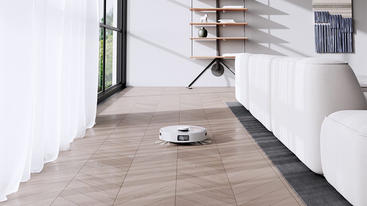 Ecovacs deebot T10 đang hút bụi và lau nhà