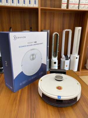 Hình ảnh thực tế Ecovacs N10 tại cửa hàng Cao Thiên Phát