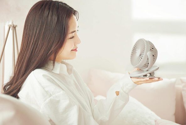 Quạt tích điện cá nhân nhỏ gọn